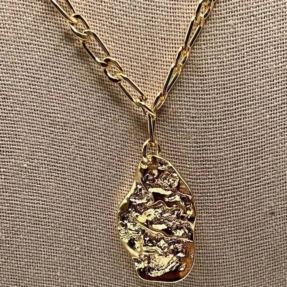 AQUA Hammered Nugget & Chain Link Pendant Necklace Gold Tone 21